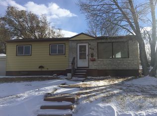 304 E Davis St, Rawlins, WY 82301