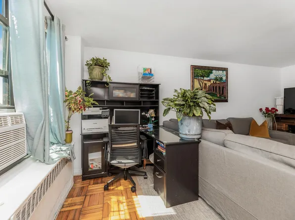 2835 Webb Avenue image 9 of 23