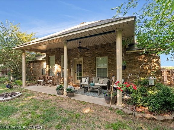 5th image of 181 Harmony Dr