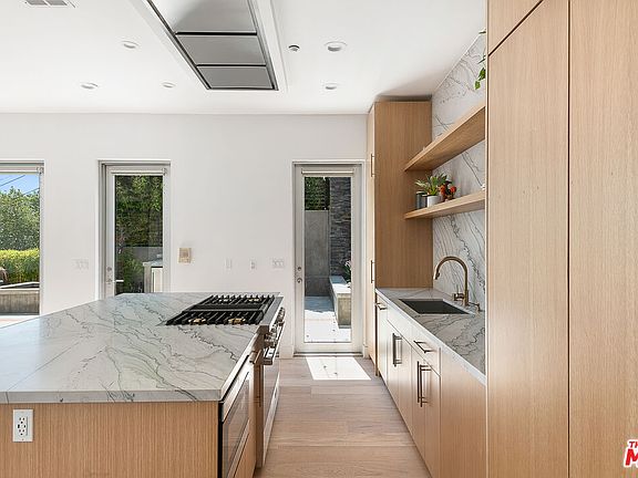 921 Poppy St, Los Angeles, CA 90042 | MLS #22-192745 | Zillow
