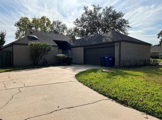 15115 Corona Del Mar Dr, Houston, TX 77083