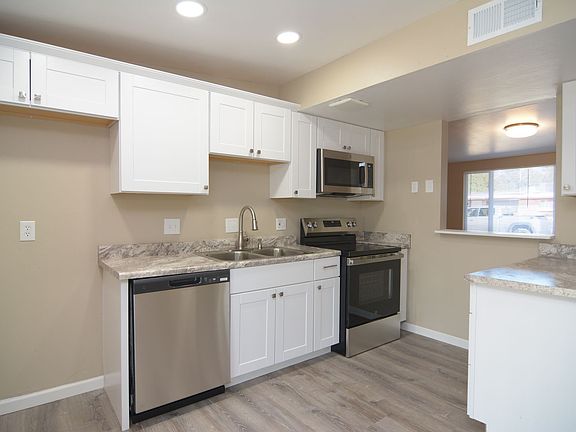 4th image of 4115 N Lange Ave