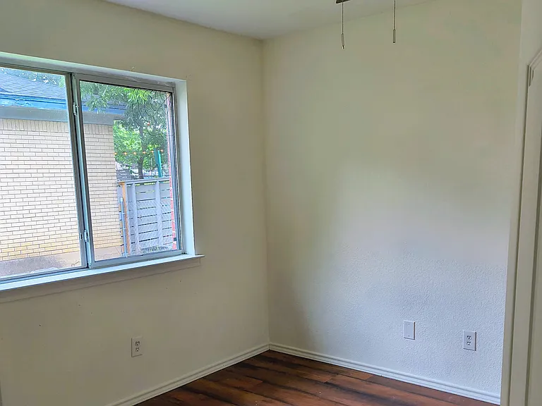514 Power Dr — Photo 6