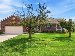 7981 Tara Dr, West Chester, OH 45069