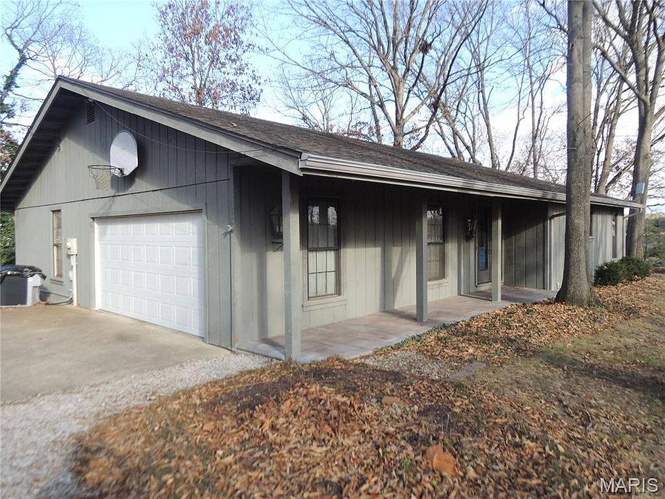 1st image of 16 Denzel Dr
