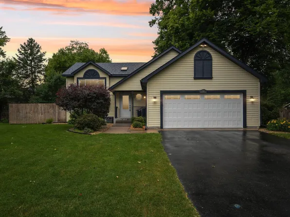 2991 Ontario Rd, Little Canada, MN 55117