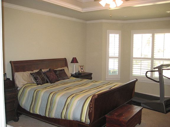 4th image of 3105 Legend Oaks Blvd