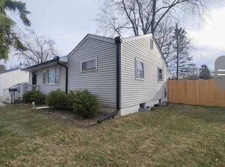 2729 Illini Rd, Waukegan, IL 60087