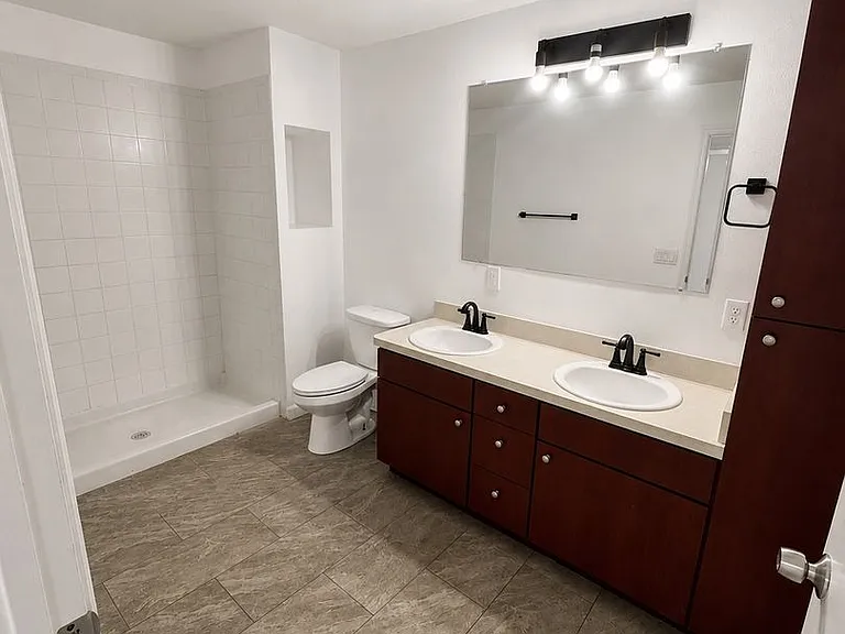 3019 Walnut Ct — Photo 8