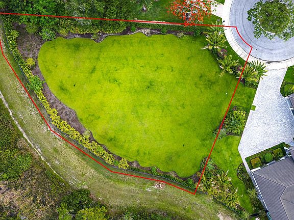 3rd image of 6632 Audubon Trace W