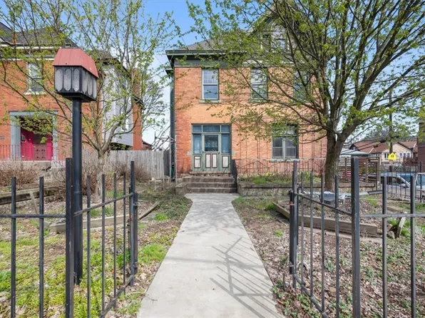 5649 Woodmont St, Pittsburgh, PA 15217