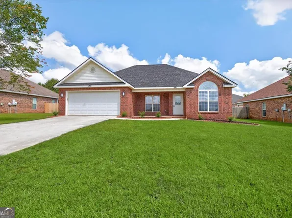 402 Sugarloaf Pkwy, Perry, GA 31069