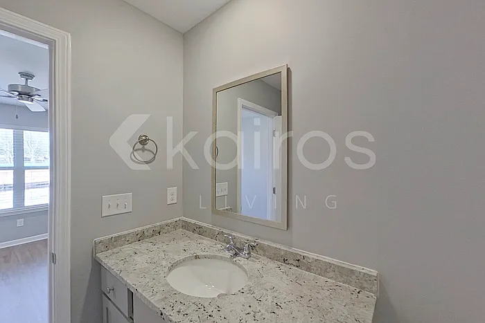 349 Angela St — Photo 15