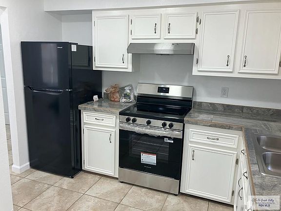 3rd image of 6846 Greystone Dr APT A