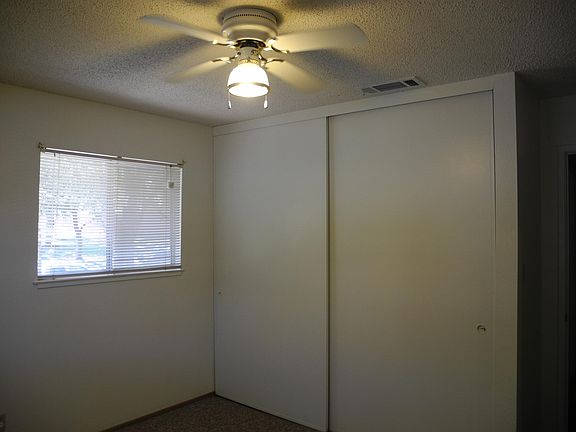 5th image of 945 Cypress Ln