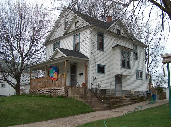 71 Harvey St, Struthers, OH 44471