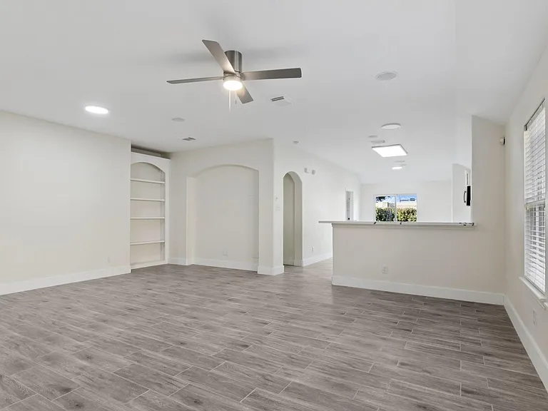 17910 Royal Gate Ln — Photo 7