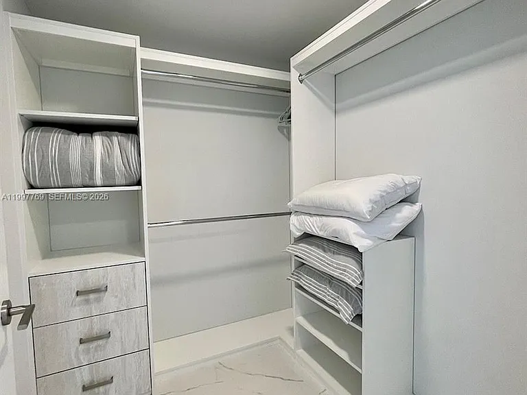 330 Sunny Isles Blvd #5-905 — Photo 4