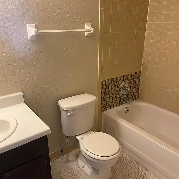 137 Springwood Cir #D — Photo 7