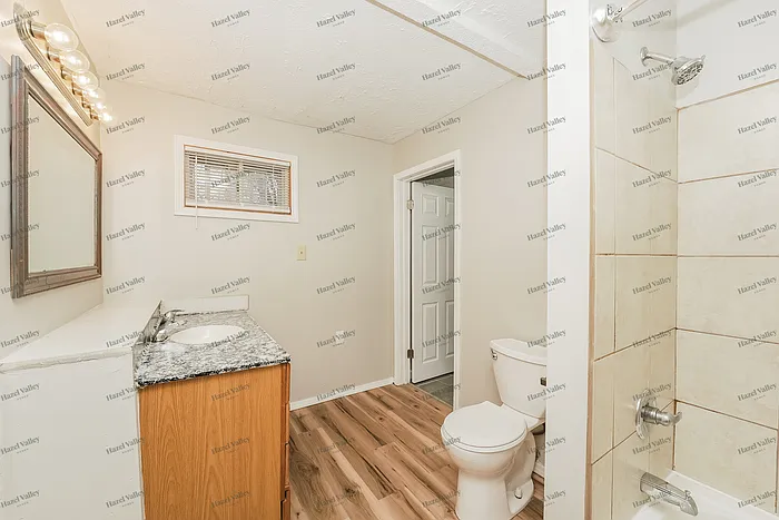 11856 Saint John Ave — Photo 7