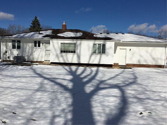3rd image of 8549 Royalview Dr