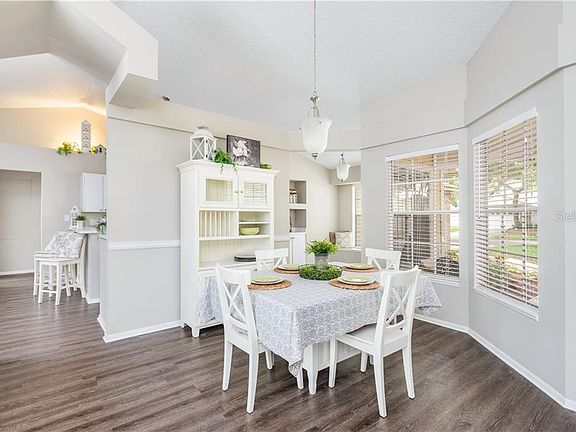 4th image of 4105 Longfellow Dr