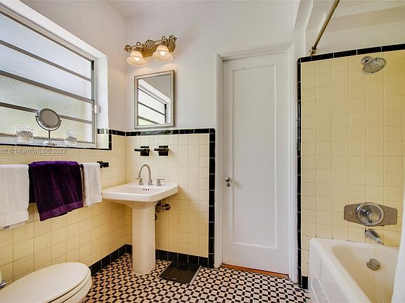 Jack and Jill Bath