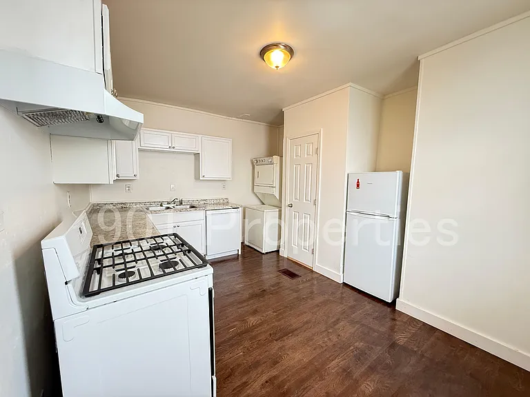 2108 Jefferson Ave #101 — Photo 7
