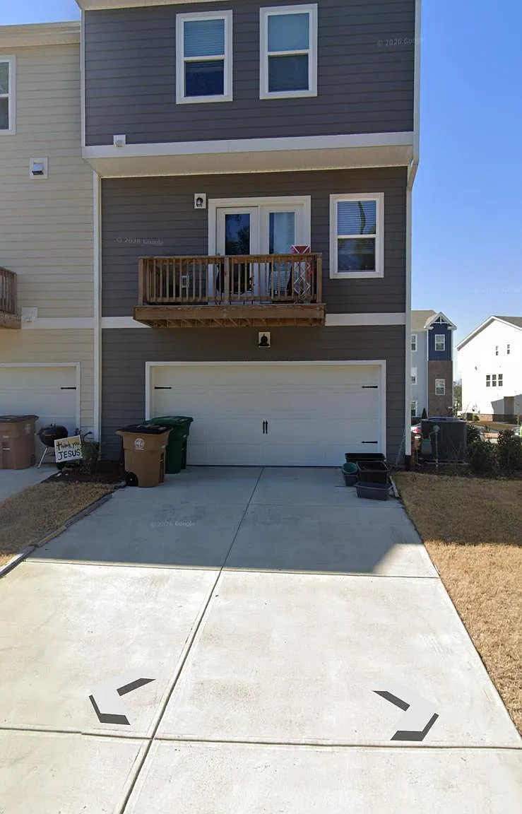 4 bed, 3.5 bath, $2,350 — Photo 4