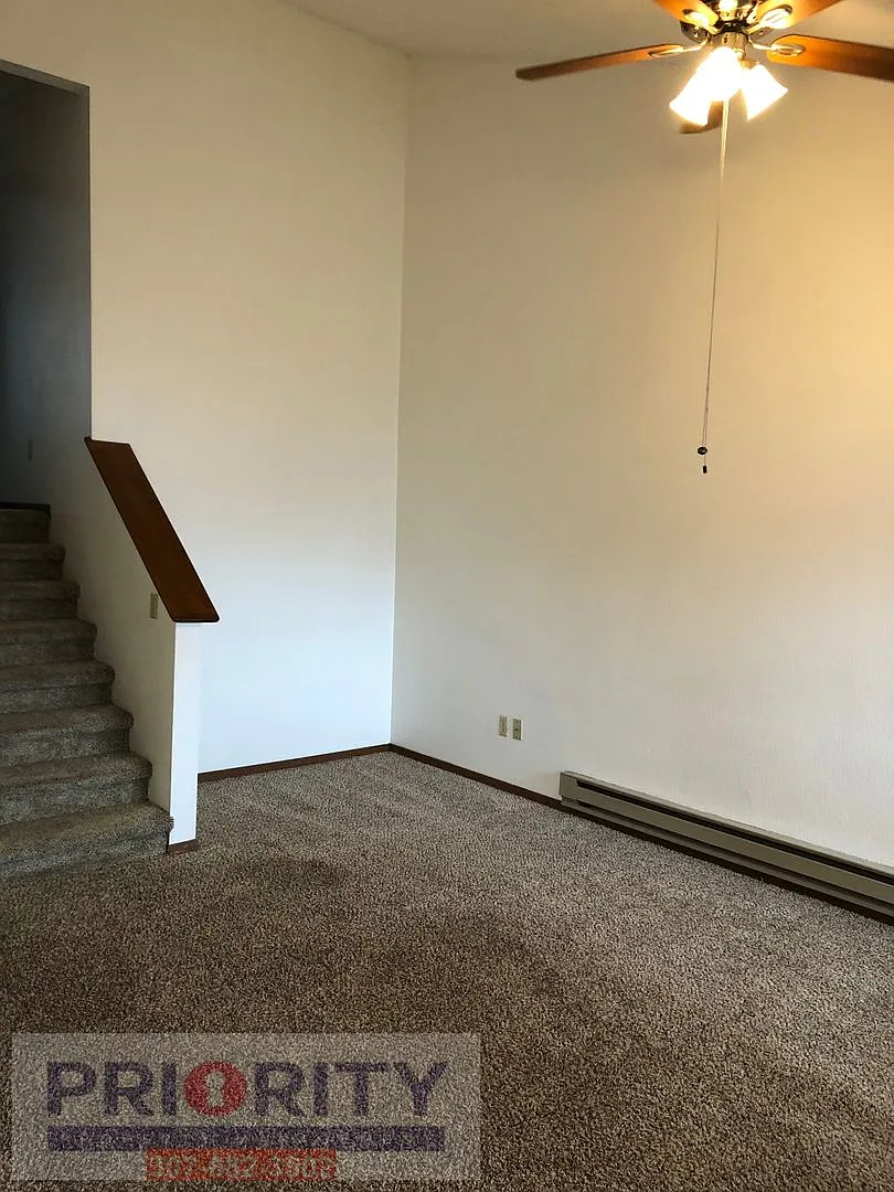 2 bedroom, 2 bath single-family home — Photo 2