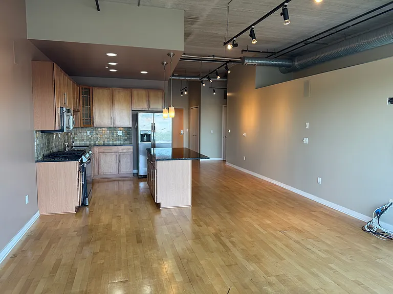350 N Main St #605 — Photo 5
