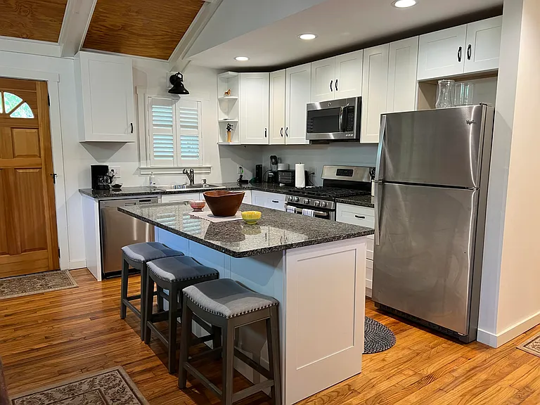 206 Sumter St SE — Photo 6