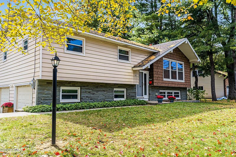2nd image of 3086 E Old State Road