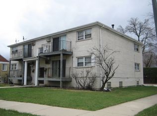 9014 Grant Ave, Brookfield, IL 60513