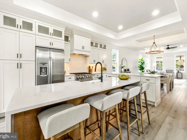 740 S Atlantic Ave, Collingswood, NJ 08108