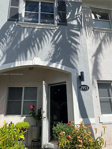 2953 SE 15th Ter #2953 Photo 1