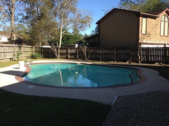 3rd image of 4119 Plumtree Ln