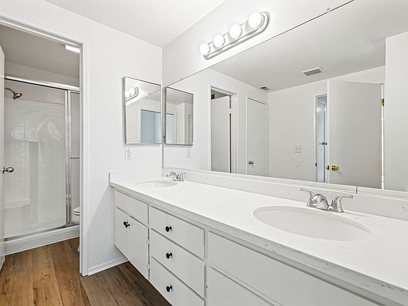 4th image of 24125 Del Monte Dr Unit 156