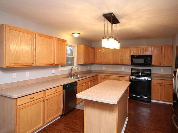 5th image of 8665 Smokey Hollow Dr
