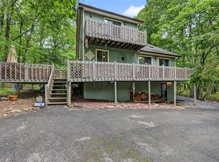 67 Arapahoe Rd, Albrightsville, PA 18210