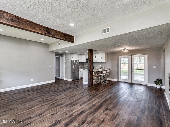 3rd image of 5027 CAMILLE Avenue