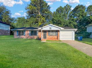 8375 Gledstone Way, Fairburn, GA 30213