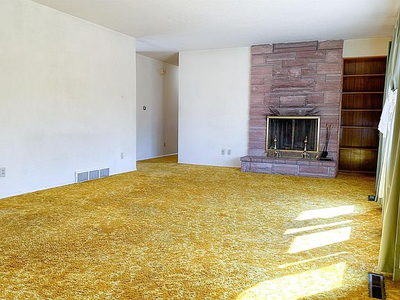 4th image of 1590 Mizpah St
