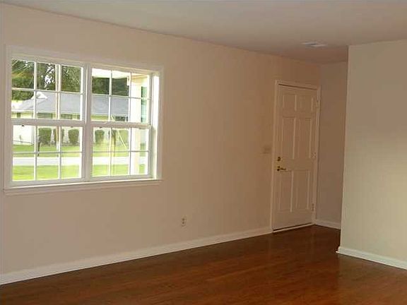 5th image of 1412 Dover Ln