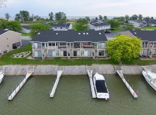 6484 N Harris Harbor Dr, Oak Harbor, OH 43449