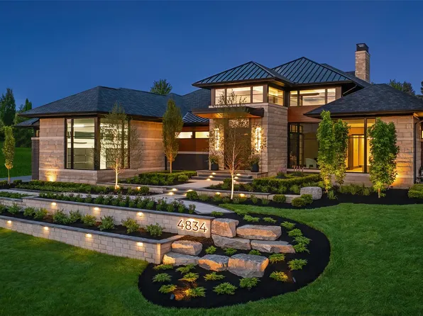 4683 Pinnacle Blvd, Rochester, MI 48306