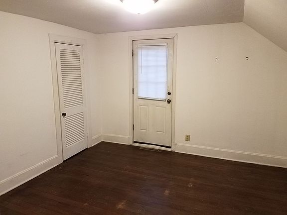 3rd image of 1633 Winnebago St #1633