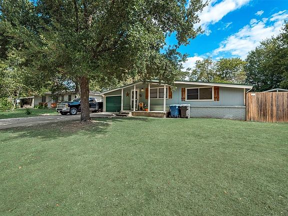 2nd image of 2903 Williams Dr