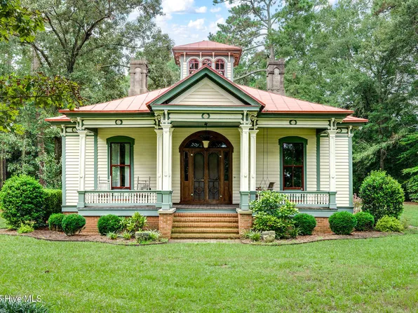 393 Moltonville Road, Clinton, NC 28328