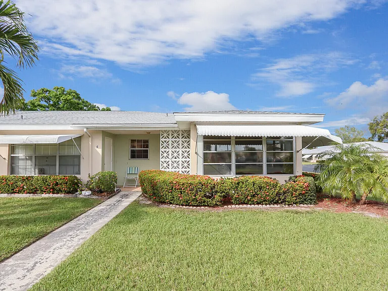 404 Sandpiper Dr #D — Photo 4